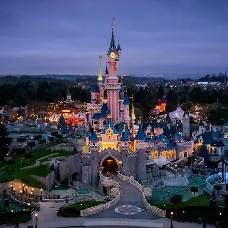 Disneyland Paris Familly Appart - 7 Minutes Disney - Parking - Wifi Chessy  Exterior photo